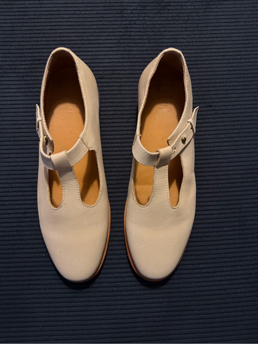 Saja T Bar Loafers sz 39 fit like 38